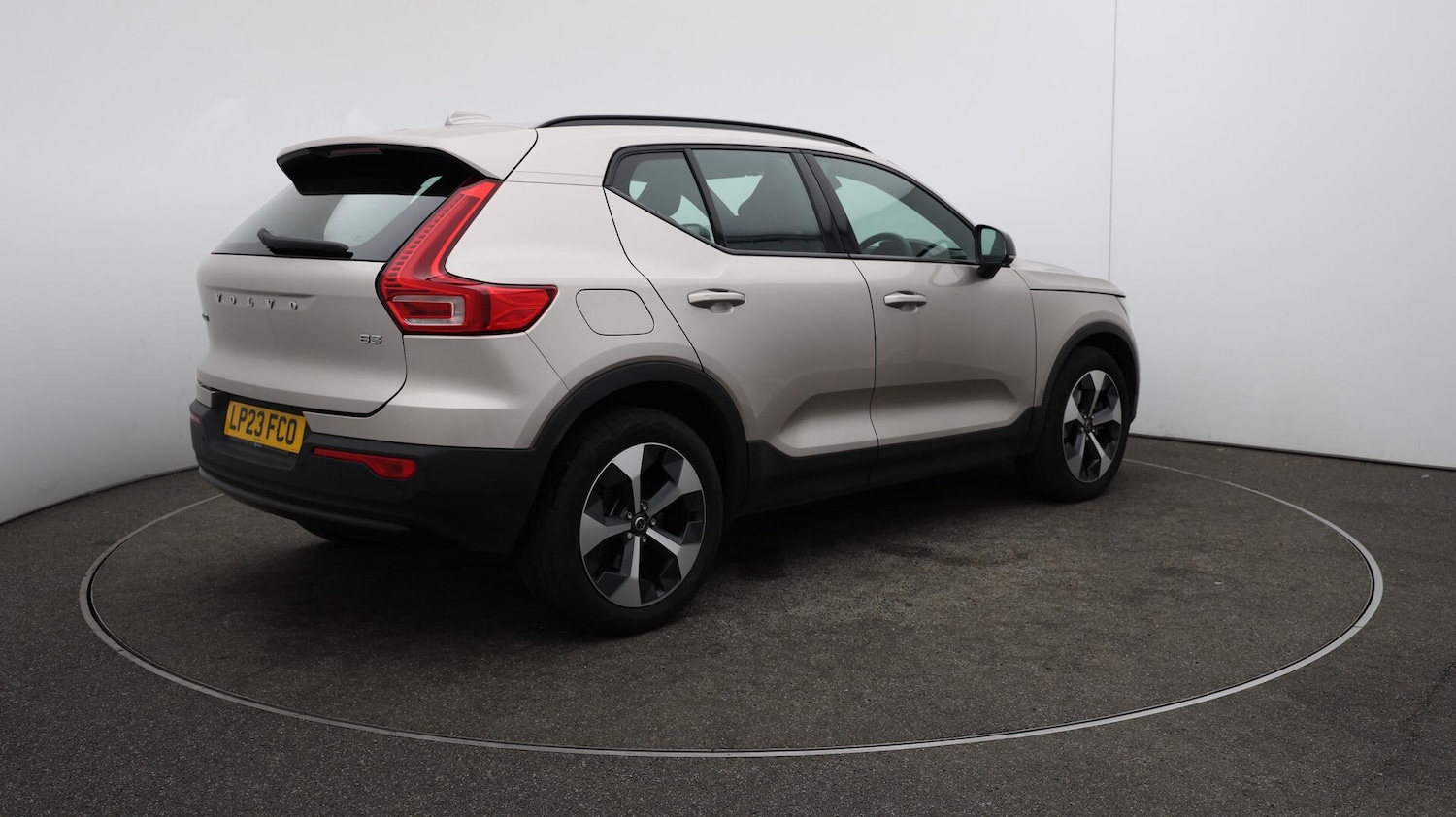 Used Volvo XC40 2023 for sale - 76084141: Photo 53