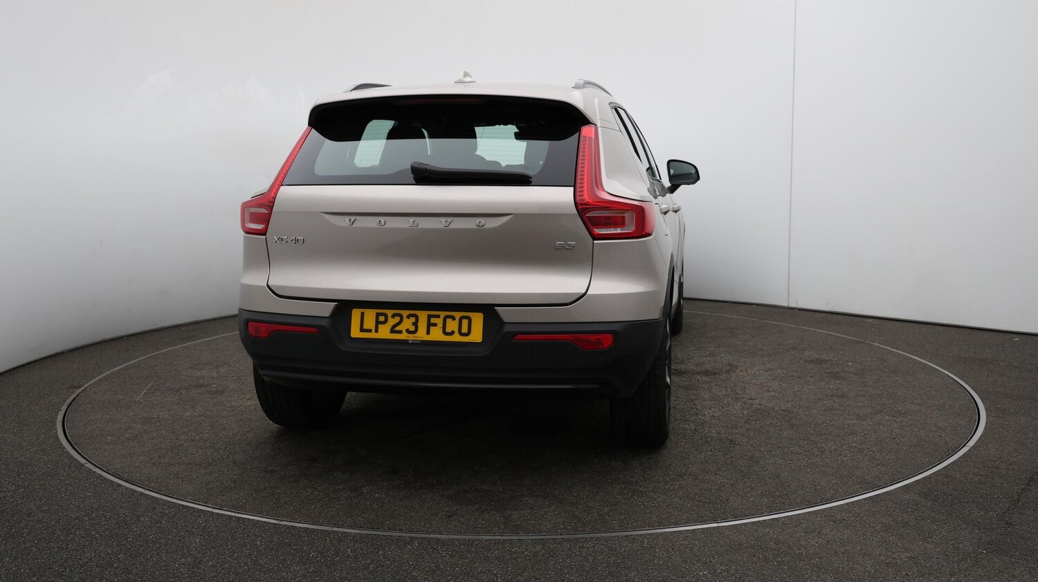 Used Volvo XC40 2023 for sale - 76084141: Photo 56