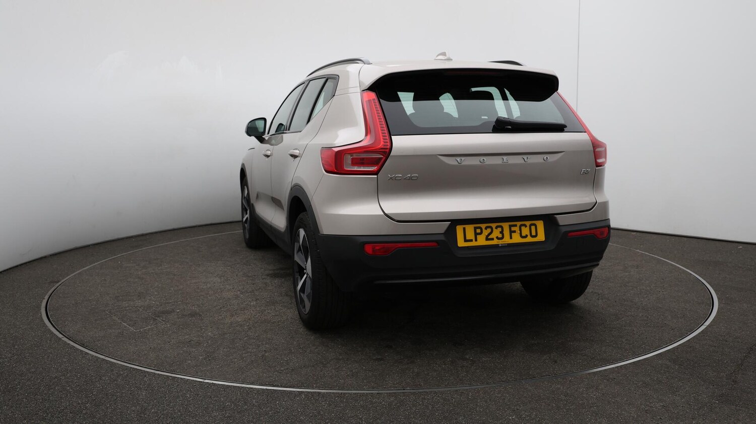 Used Volvo XC40 2023 for sale - 76084141: Photo 60