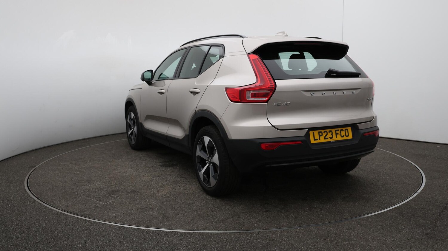 Used Volvo XC40 2023 for sale - 76084141: Photo 61