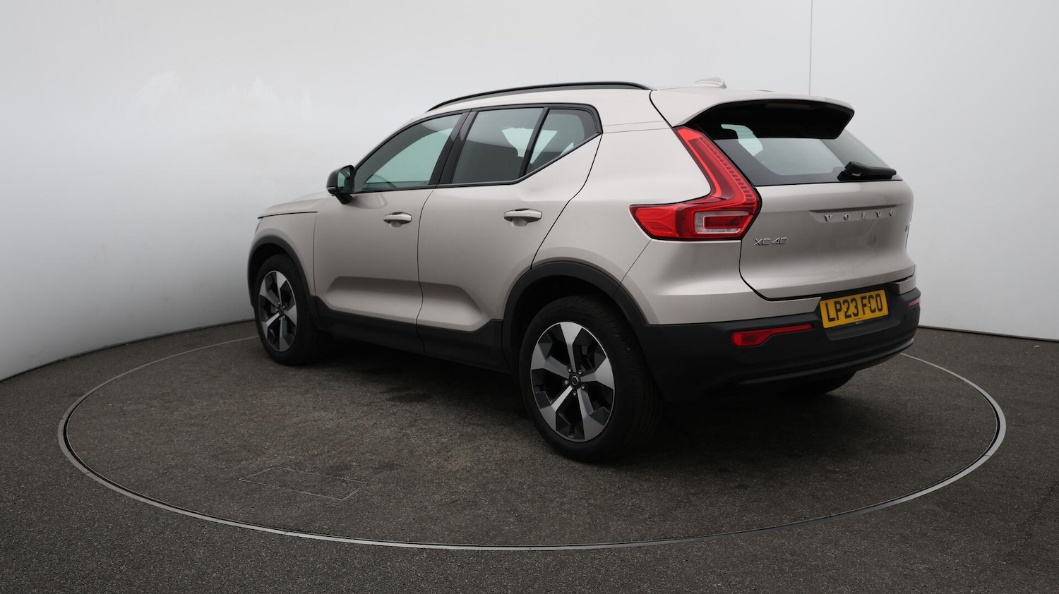 Used Volvo XC40 2023 for sale - 76084141: Photo 62