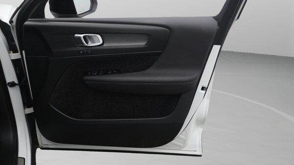 Used Volvo XC40 2021 for sale - 76306899: Photo 16