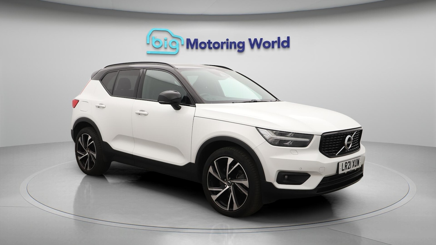 Used Volvo XC40 2021 for sale - 76306899: Photo 2