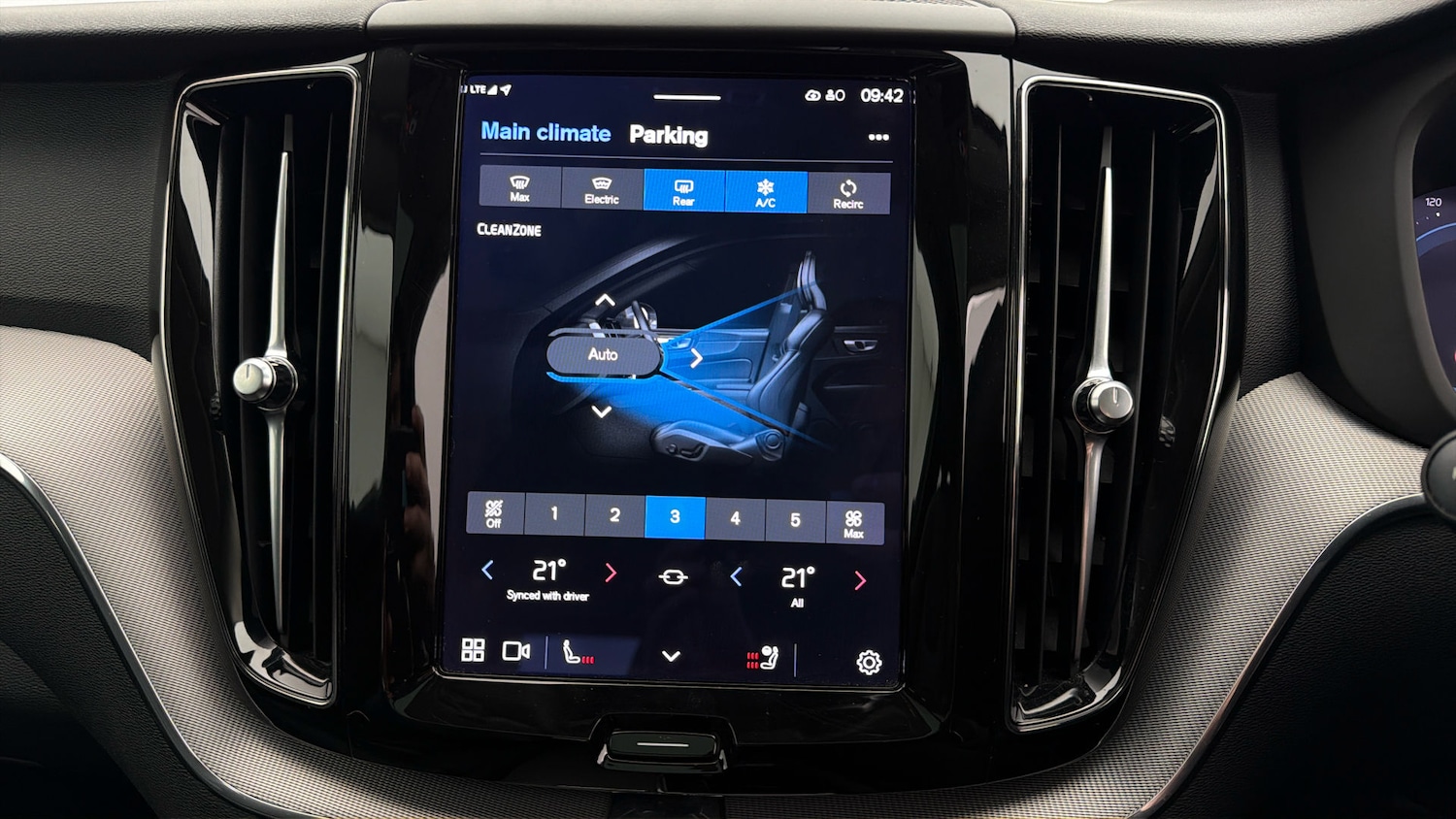 Used Volvo XC60 for sale - 78084974: Photo 11