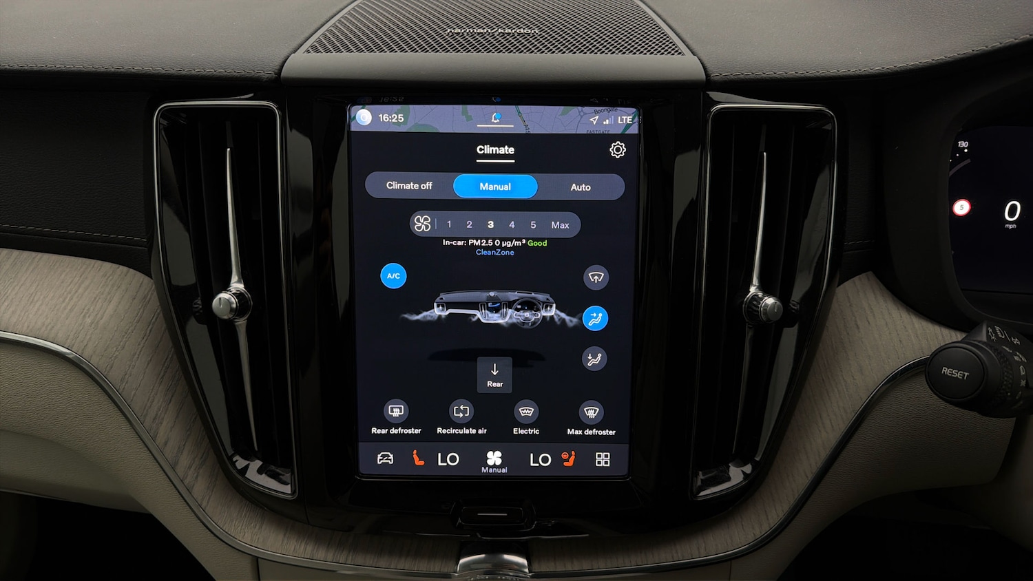 Used Volvo XC60 2022 for sale - 78027595: Photo 11