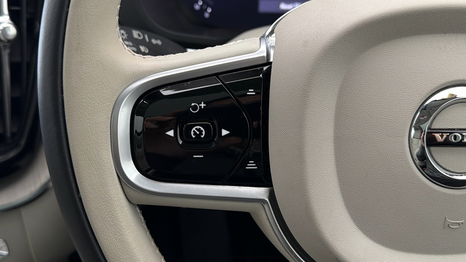 Used Volvo XC60 2022 for sale - 78027595: Photo 21