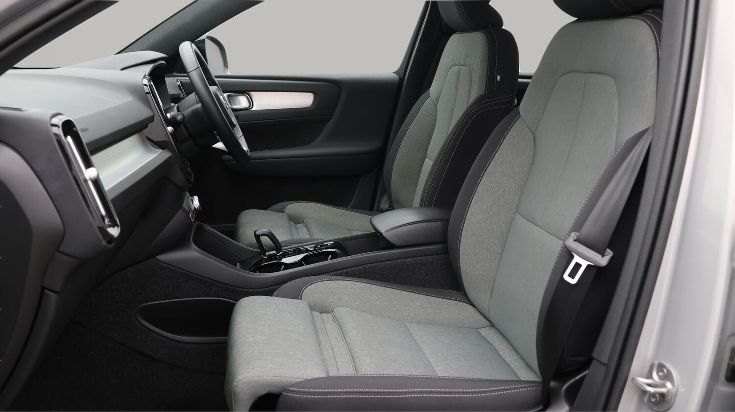 Used Volvo XC40 2022 for sale - 76538411: Photo 15