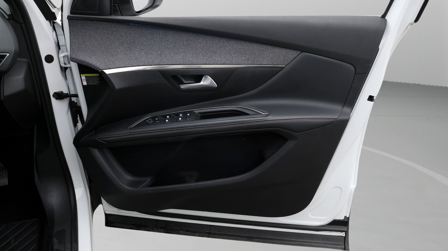 Used Peugeot 5008 2020 for sale - 77264603: Photo 15