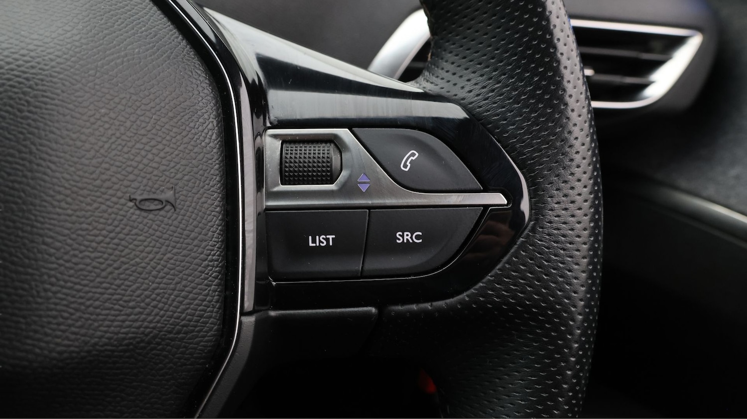 Used Peugeot 5008 2020 for sale - 77264603: Photo 27