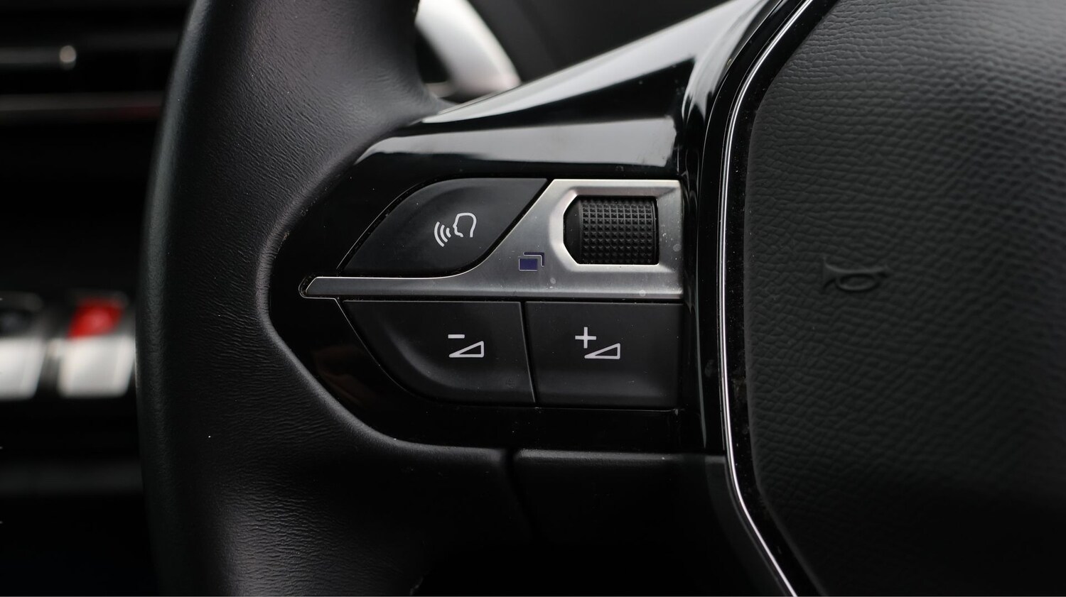 Used Peugeot 3008 for sale - 77872373: Photo 24