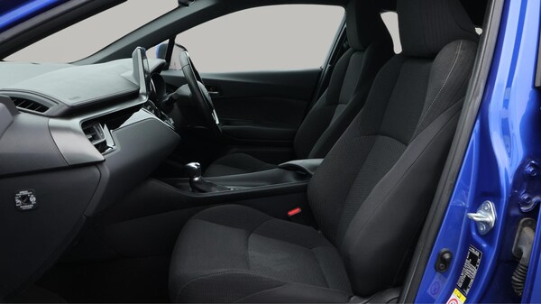 Used Toyota C-HR 2019 for sale - 76283860: Photo 15