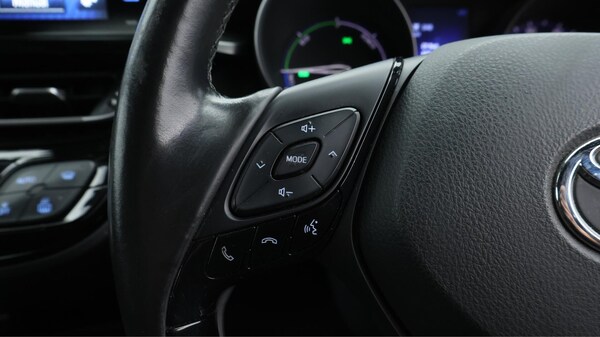 Used Toyota C-HR 2019 for sale - 76283860: Photo 26