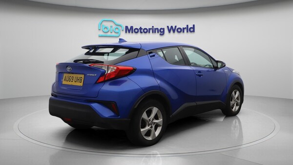 Used Toyota C-HR 2019 for sale - 76283860: Photo 8