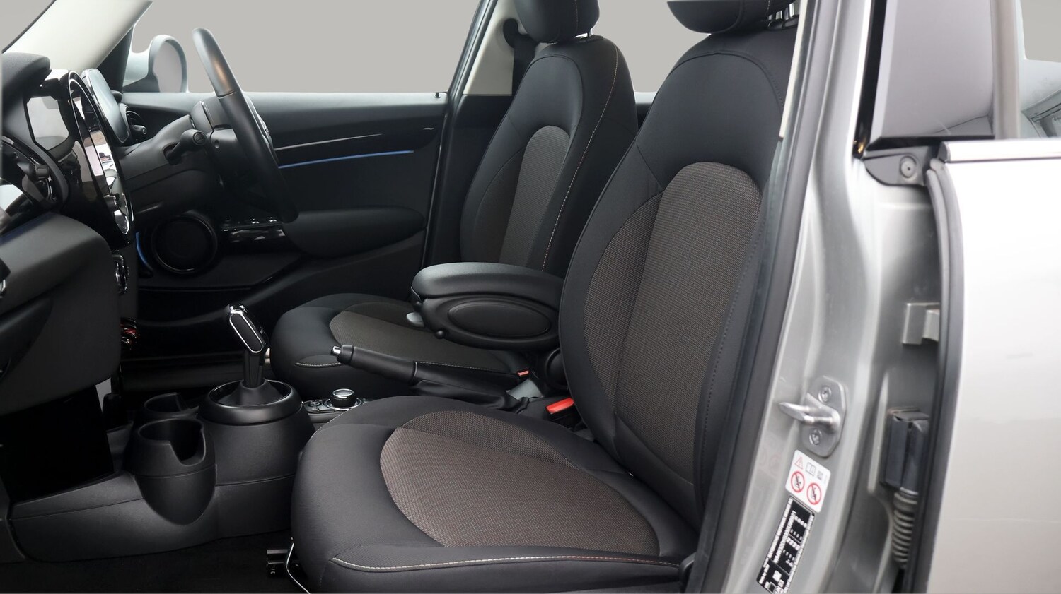 Used MINI Hatch 2023 for sale - 77231150: Photo 14