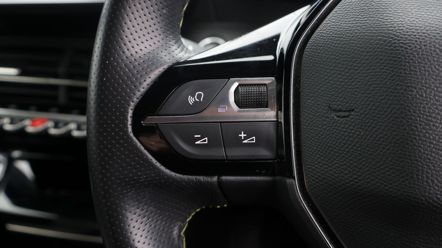 Used Peugeot 2008 2021 for sale - 77449972: Photo 23