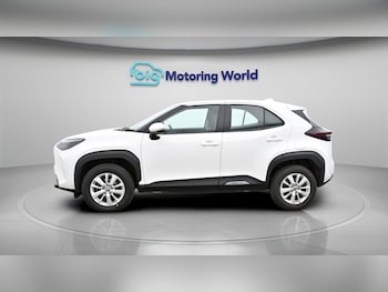 Used Toyota Yaris Cross 2022 for sale - 77998163: Photo