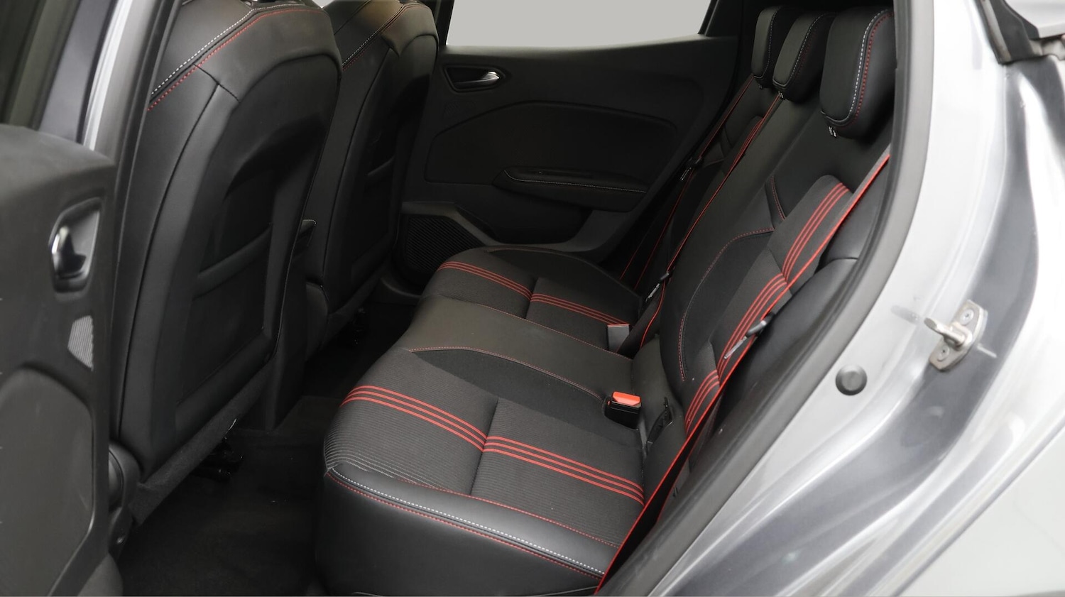 Used Renault Clio for sale - 76633840: Photo 17