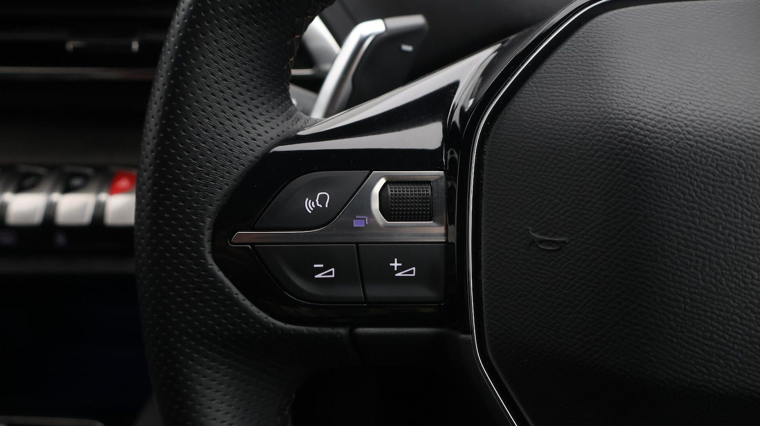 Used Peugeot 3008 2023 for sale - 76759618: Photo 24