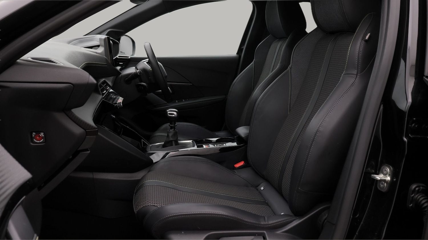 Used Peugeot 208 2022 for sale - 77296946: Photo 14