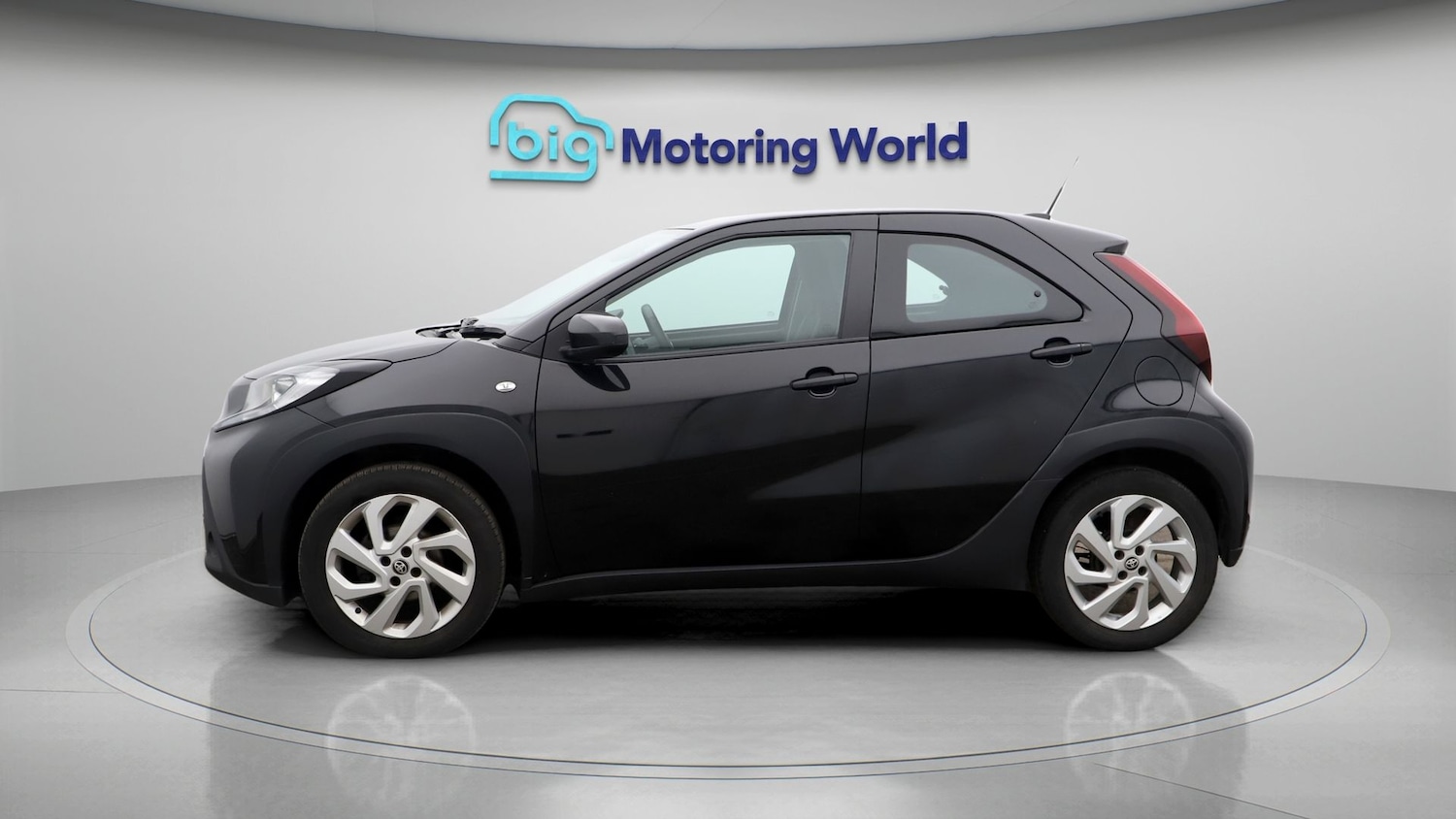 Used Toyota Aygo X 2023 for sale - 77233665: Photo 4