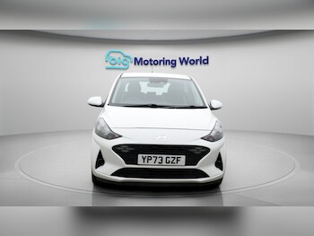 Used Hyundai i10 2023 for sale - 77451330: Photo