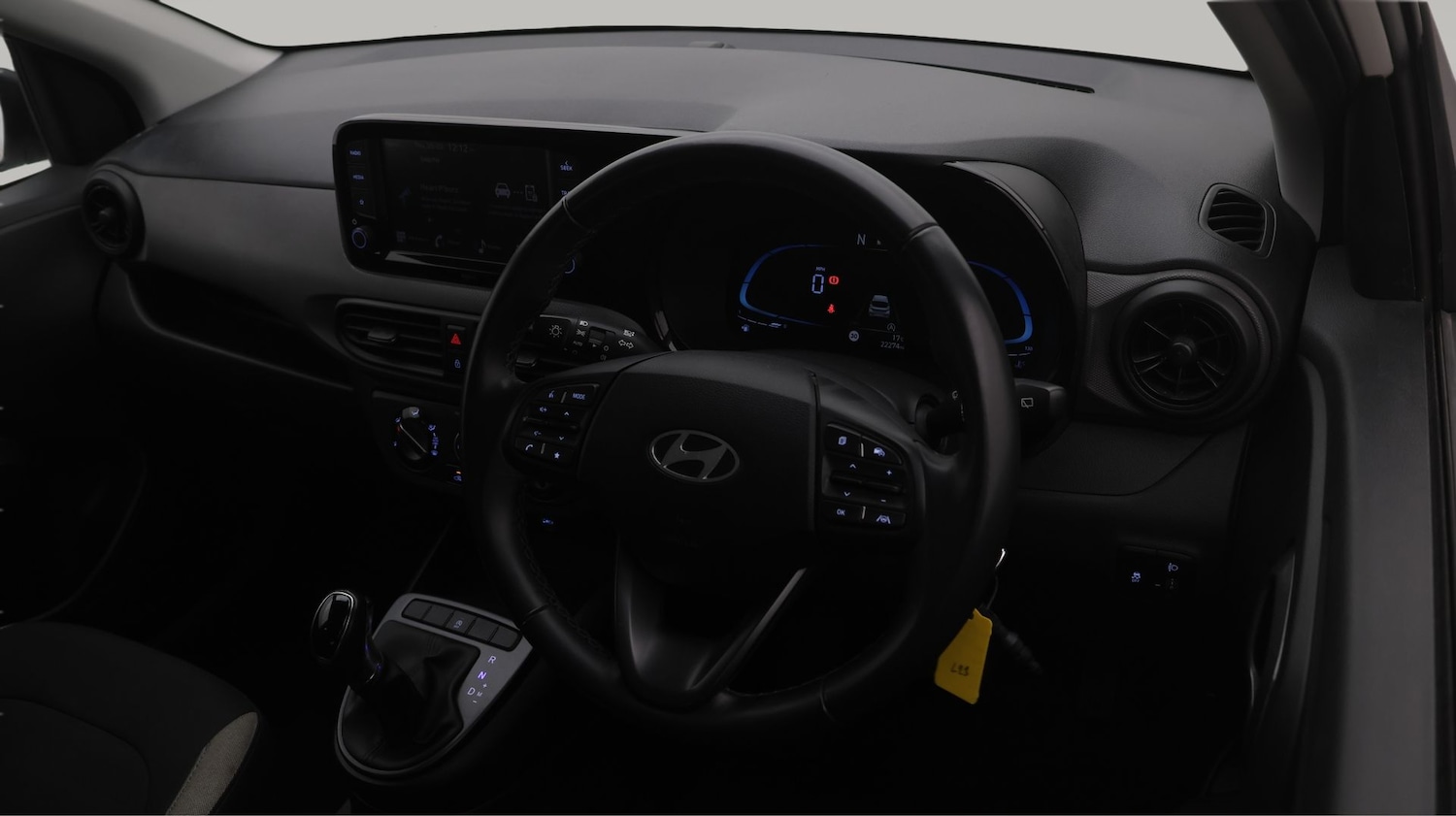 Used Hyundai i10 2023 for sale - 77451330: Photo 9