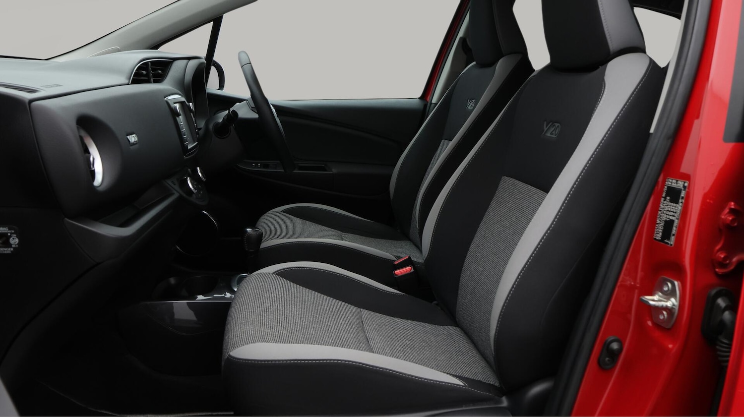Used Toyota Yaris 2020 for sale - 76294742: Photo 15