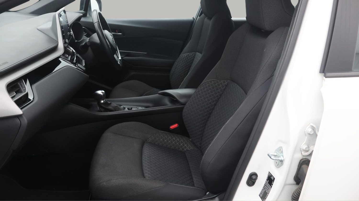 Used Toyota C-HR 2021 for sale - 76388593: Photo 15