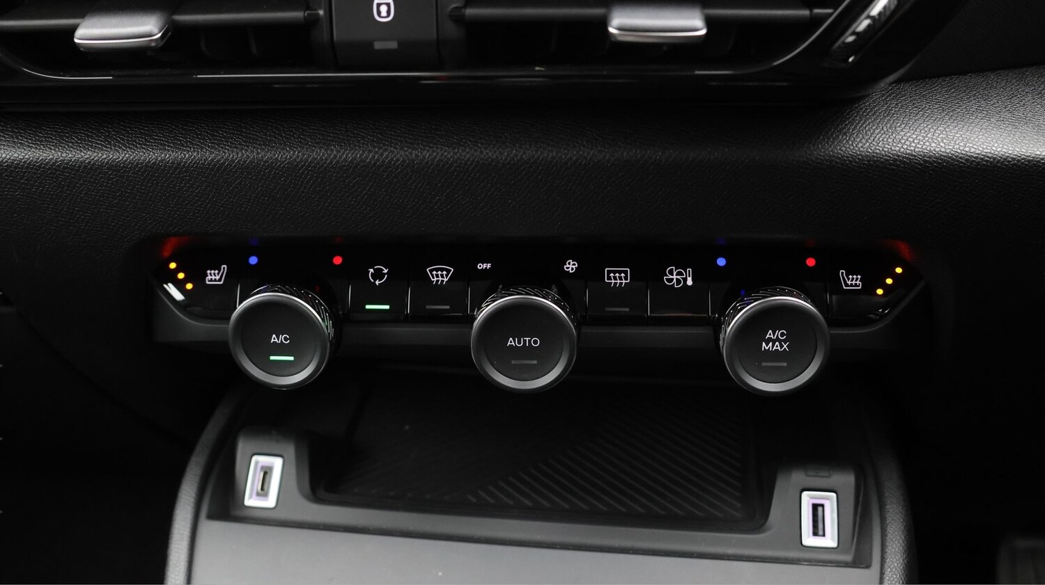 Used Citroen C4 2023 for sale - 77501969: Photo 12