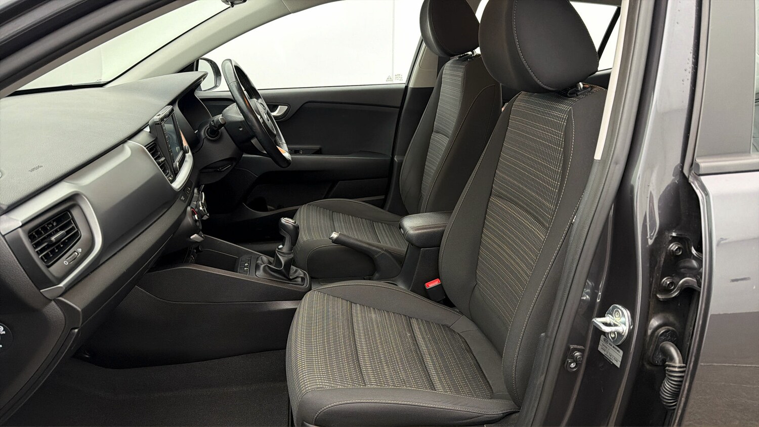 Used Kia Stonic 2020 for sale - 78053403: Photo 13