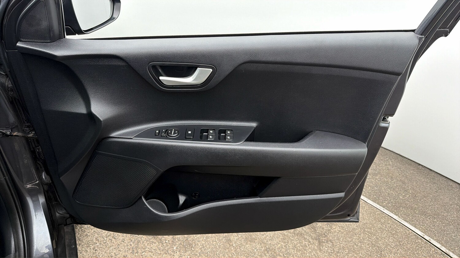 Used Kia Stonic 2020 for sale - 78053403: Photo 14