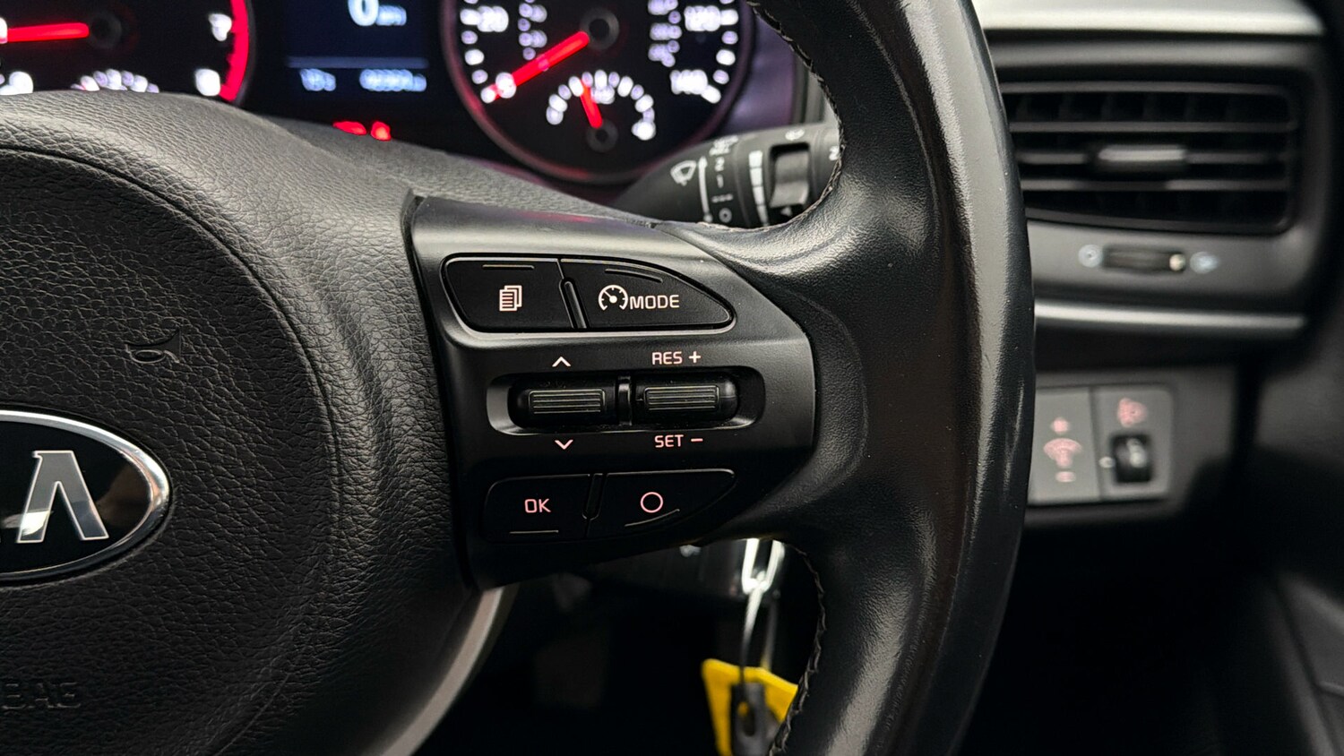 Used Kia Stonic 2020 for sale - 78053403: Photo 24