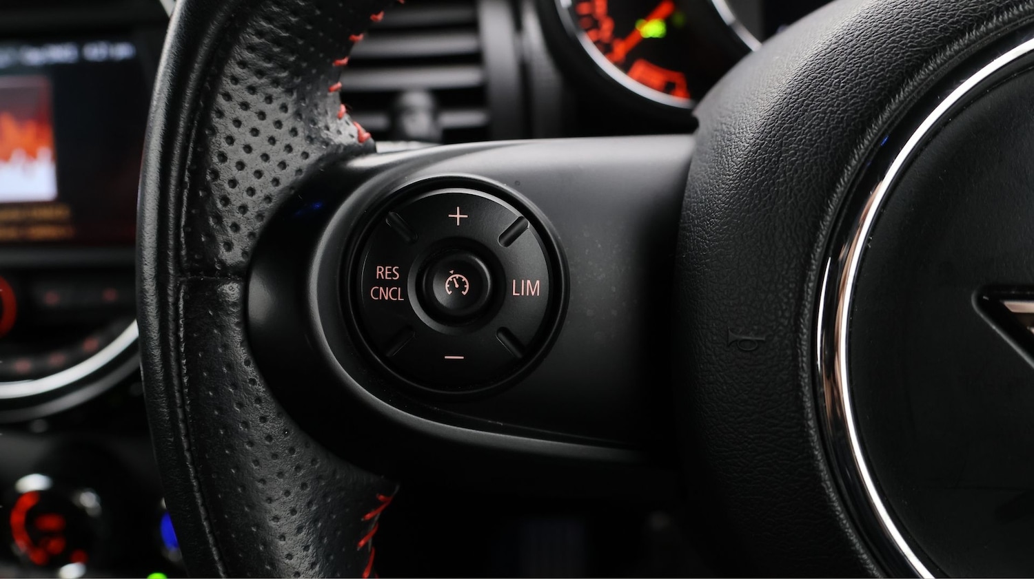 Used MINI Hatch 2019 for sale - 77530101: Photo 22