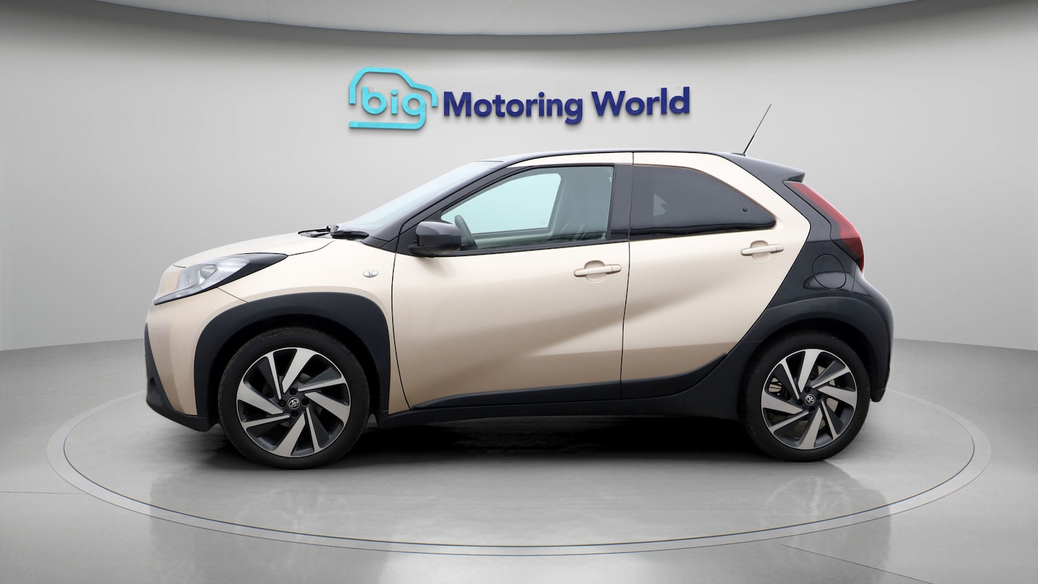 Used Toyota Aygo X 2022 for sale - 77233892: Photo 4