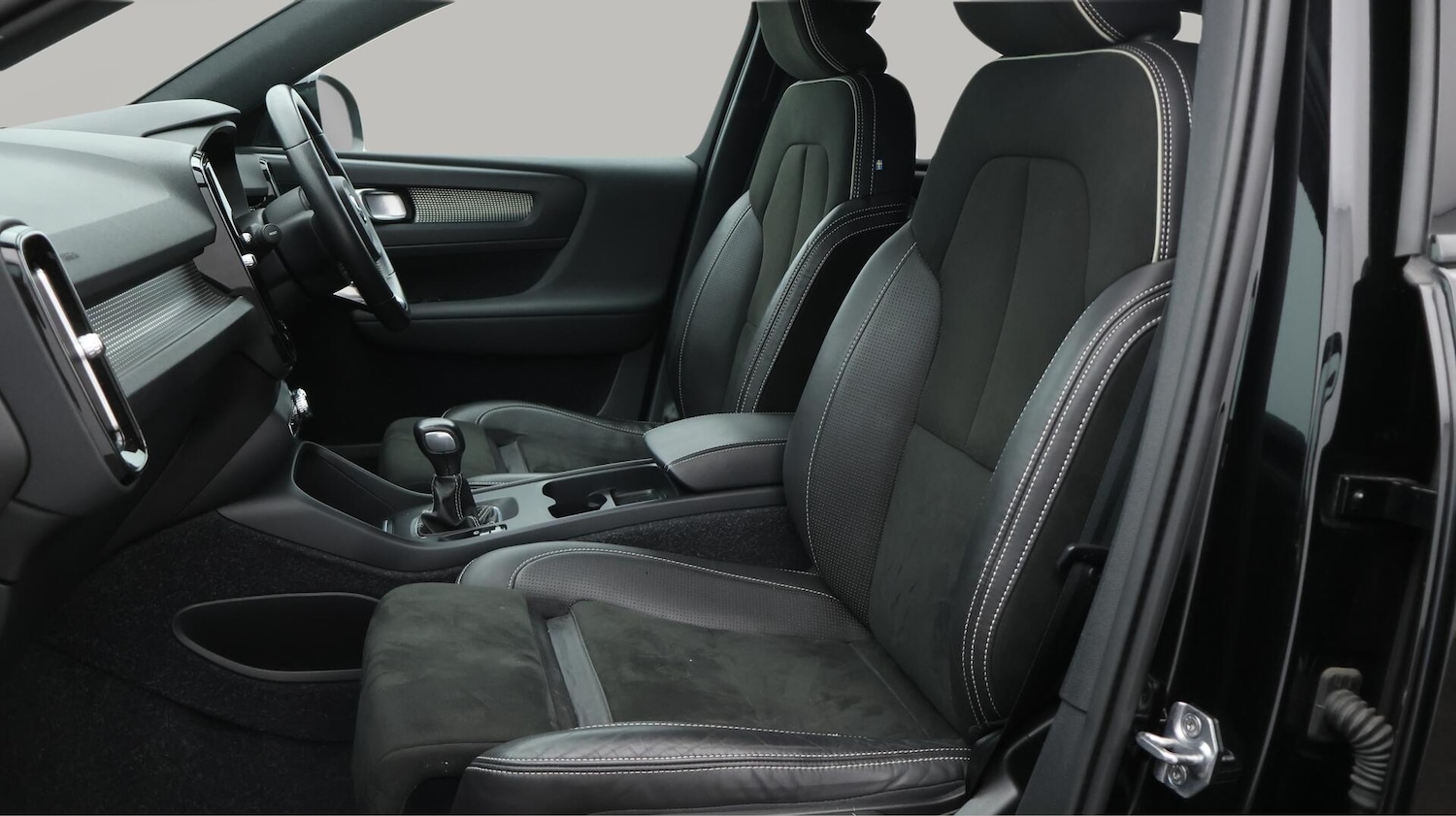 Used Volvo XC40 2020 for sale - 76122946: Photo 15