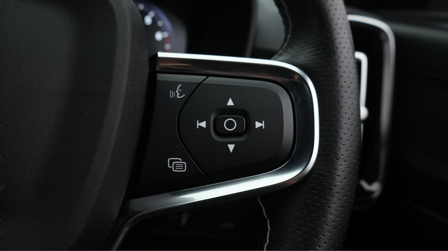 Used Volvo XC40 2020 for sale - 76122946: Photo 27