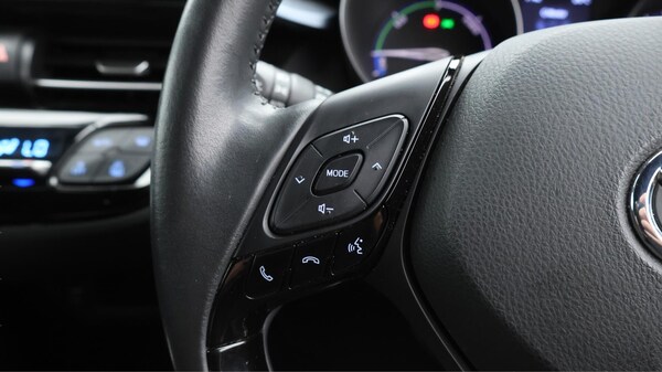 Used Toyota C-HR 2020 for sale - 75563303: Photo 25