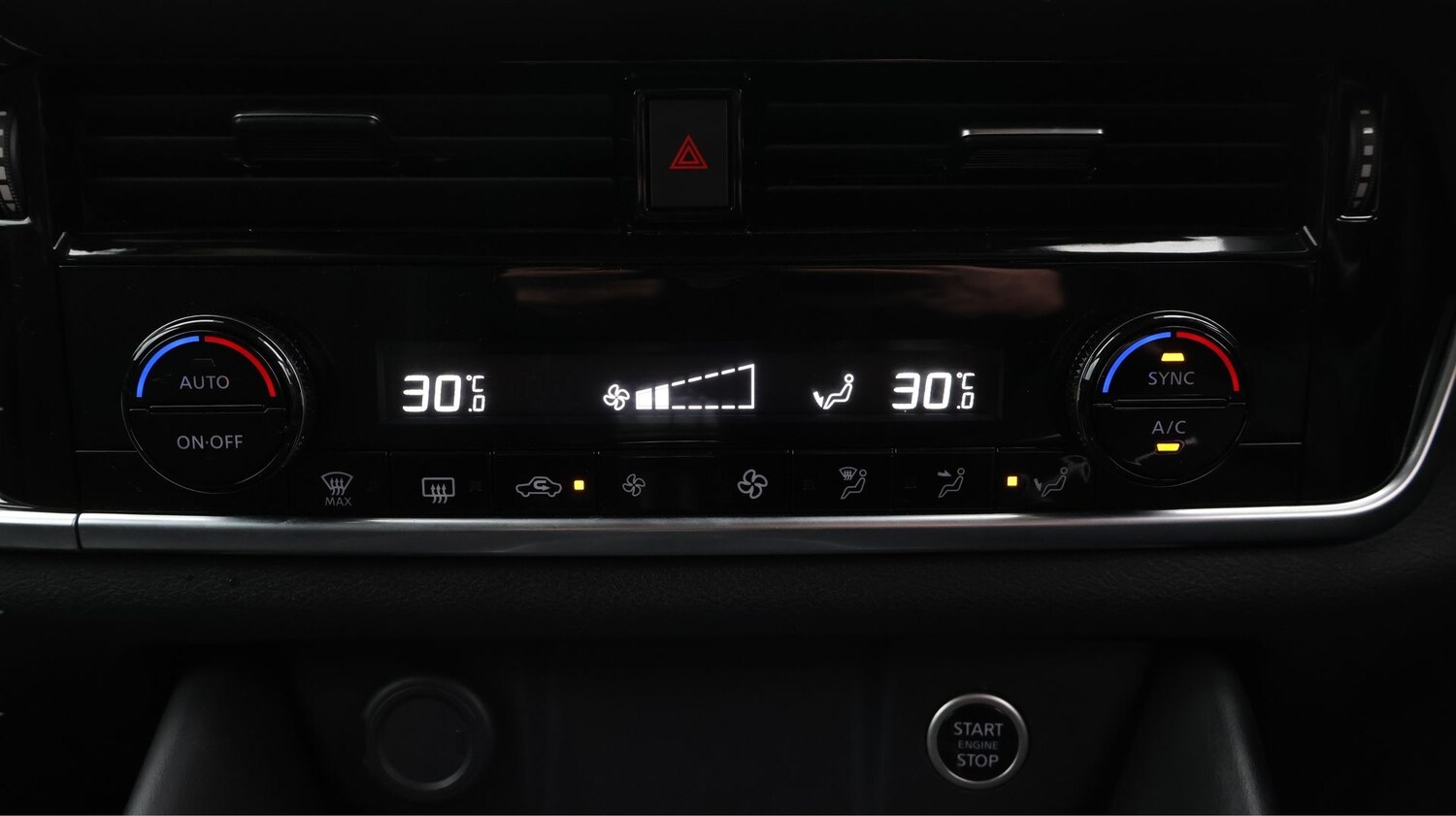 Used Nissan Qashqai for sale - 77492305: Photo 12