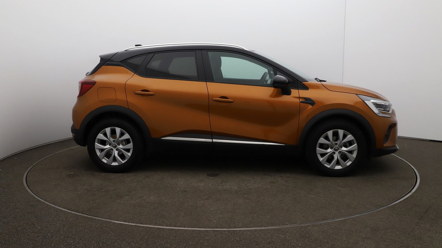 Used Renault Captur for sale - 76809853: Photo 40