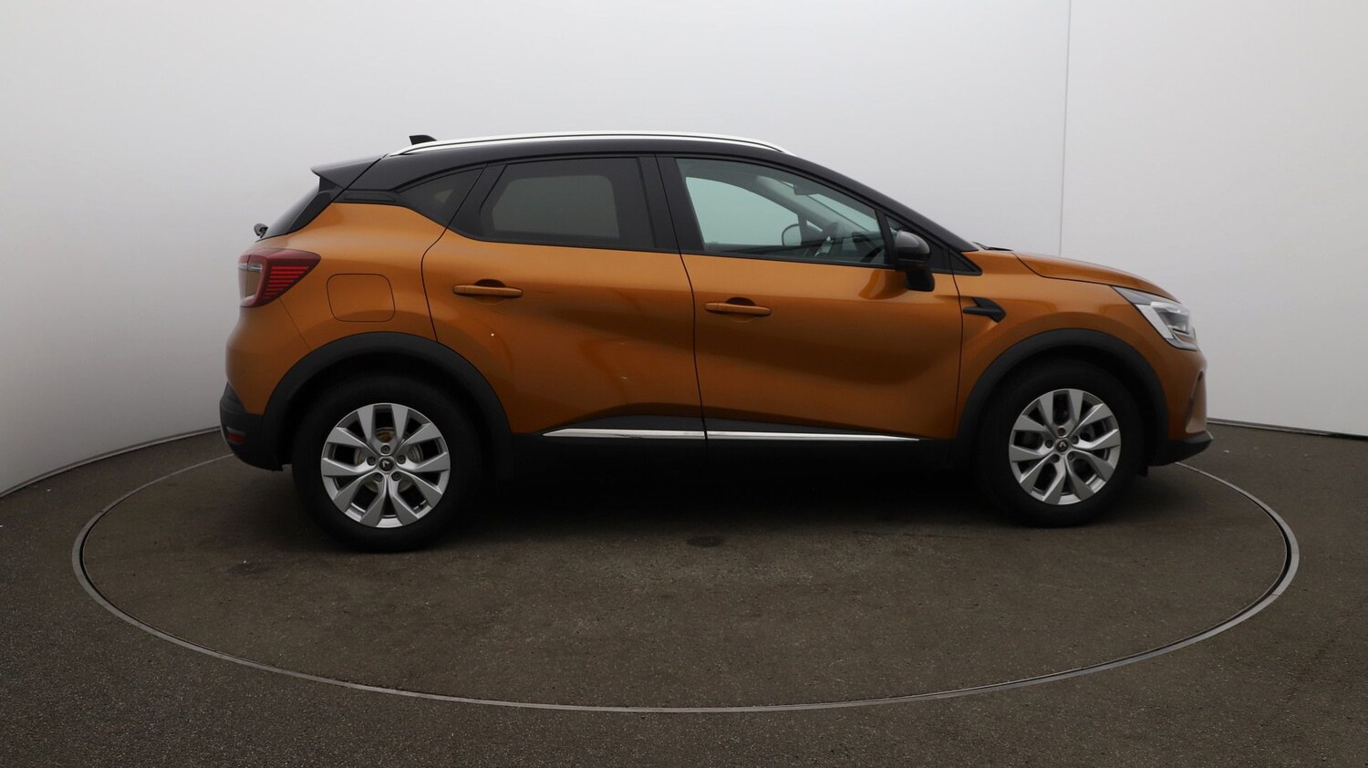 Used Renault Captur for sale - 76809853: Photo 41