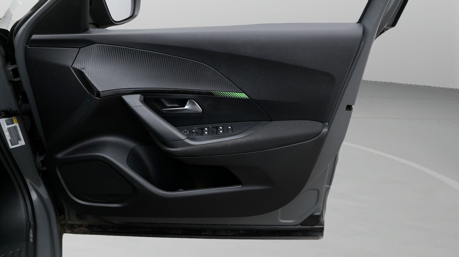 Used Peugeot 2008 2023 for sale - 77581898: Photo 15