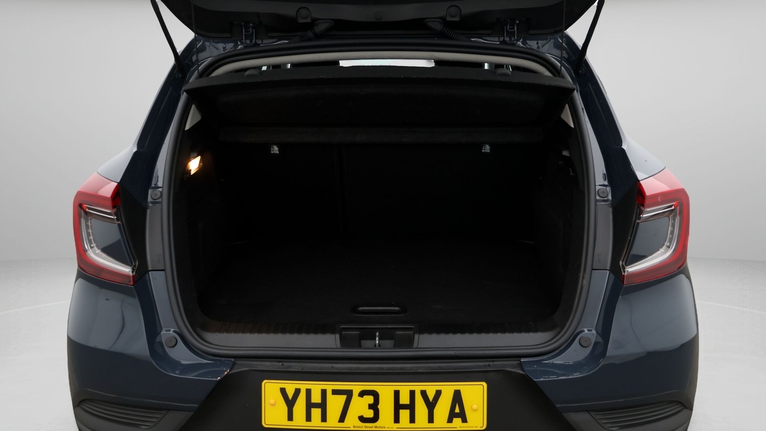 Used Renault Captur 2023 for sale - 77418164: Photo 17