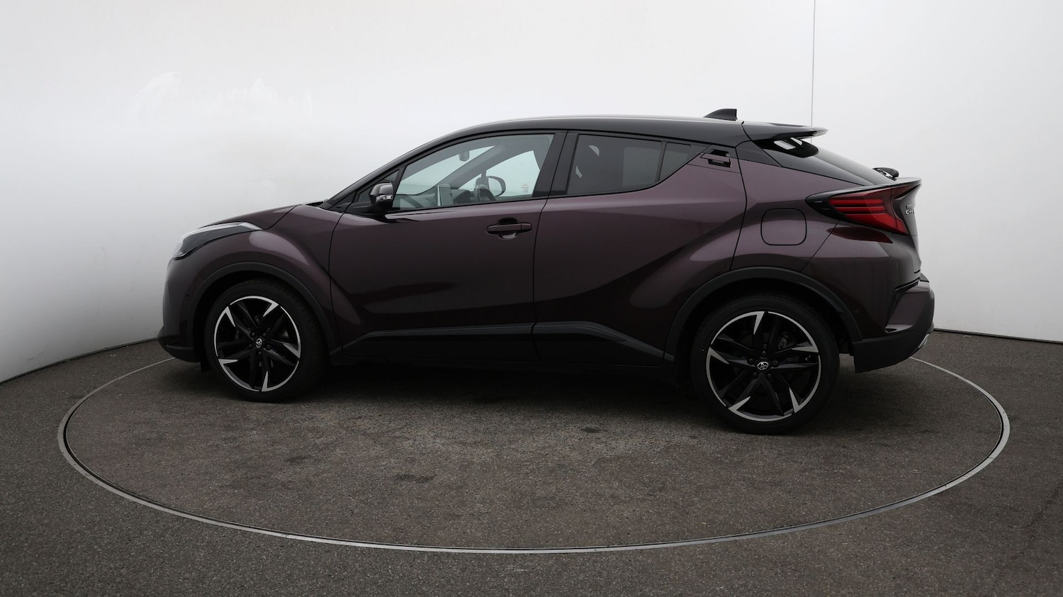Used Toyota C-HR 2023 for sale - 76810283: Photo 52