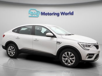 2022 (22) - 1.6 E-TECH Iconic SUV 5dr Petrol Hybrid Auto 2WD Euro 6 (s/s) (145 bhp)