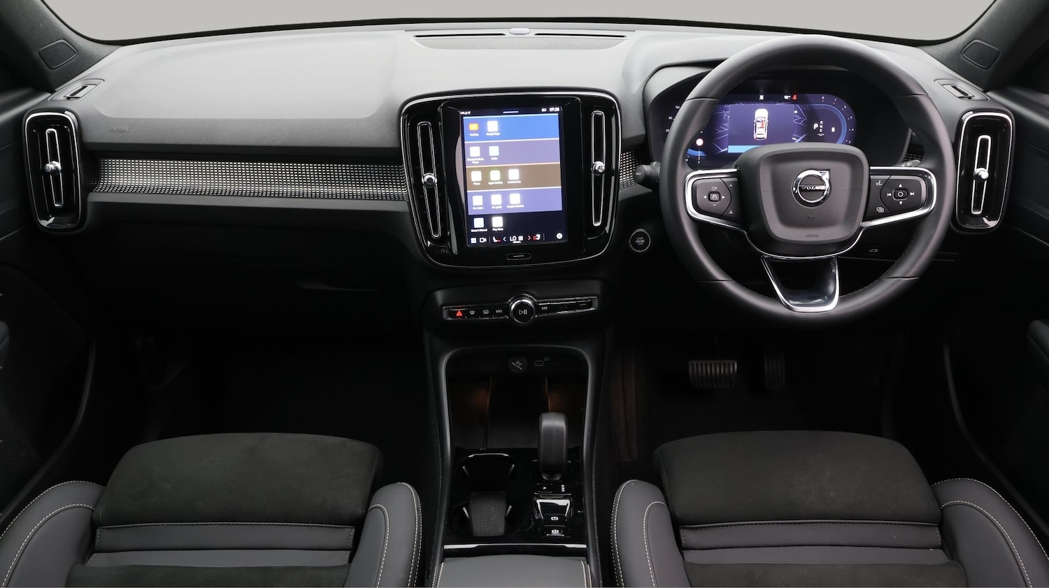 Used Volvo XC40 2025 for sale - 77669123: Photo 13