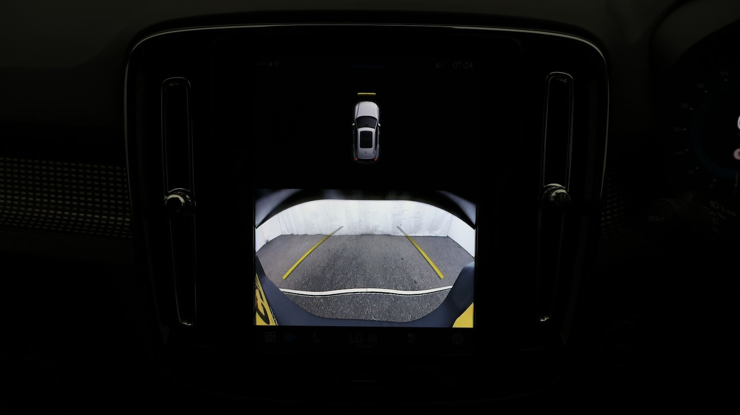 Used Volvo XC40 2025 for sale - 77669123: Photo 25