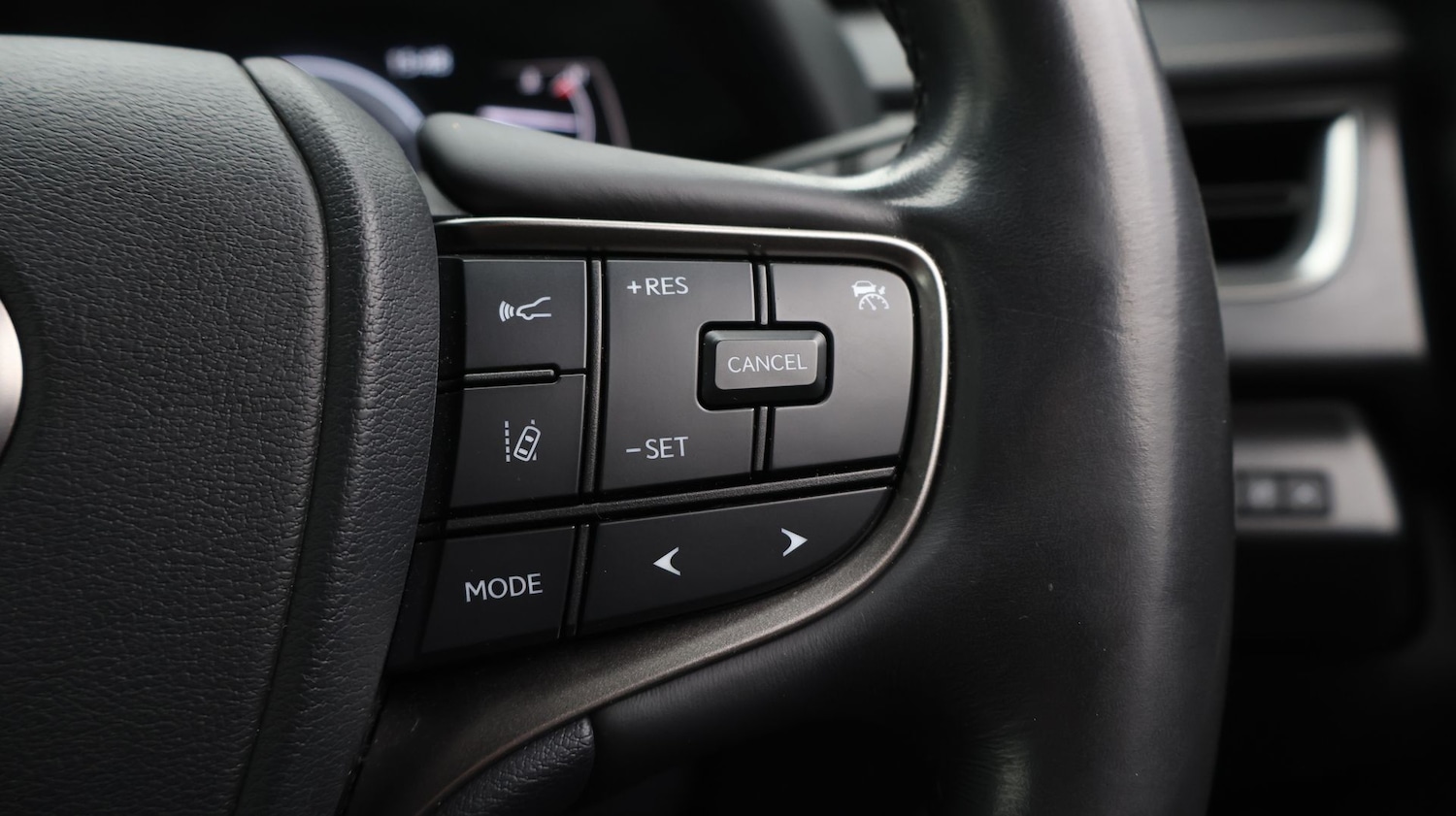 Used Lexus UX 2022 for sale - 77392175: Photo 24