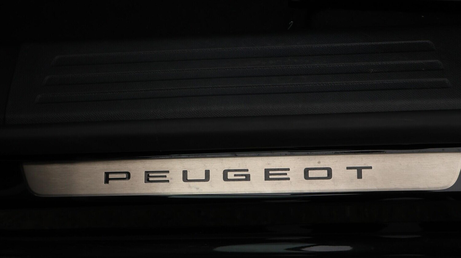 Used Peugeot 2008 2023 for sale - 76001892: Photo 35