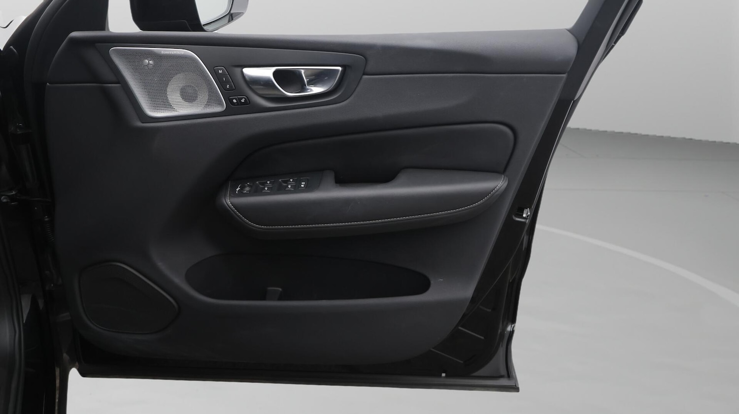 Used Volvo XC60 2024 for sale - 76688509: Photo 16