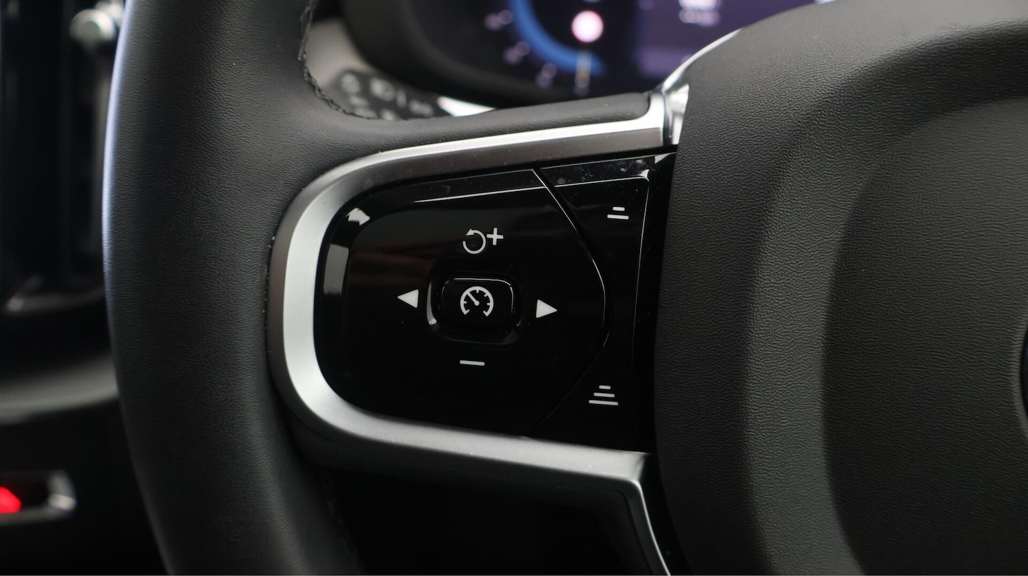 Used Volvo XC60 2024 for sale - 76688509: Photo 26